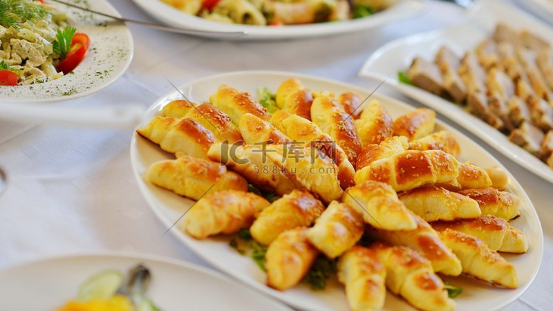 小标题：一、品牌背景与口碑